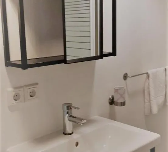 Mehrbettapartment Monteure Kueche Zentral Bola 3 Apartament